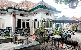 Reddoorz Syariah Near Wijilan Yogyakarta