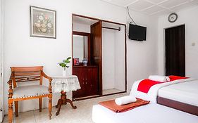 Reddoorz Syariah Near Wijilan Yogyakarta